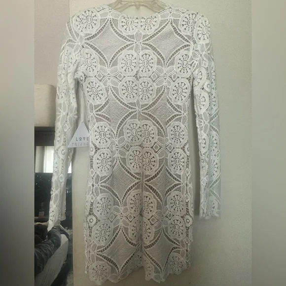 White Lace Dress - Picture 5 of 9